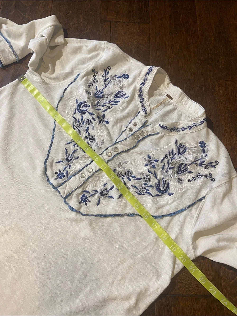 Free People Henley Top SZ L Western Bohemian Sundance Kid Embroidered Pearl Snap